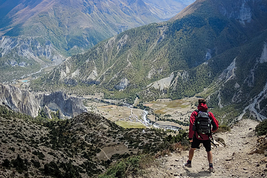 Туристам запретят ходить по горам Напала в одиночку
