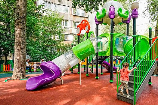 Обновленная детская площадка в 9 микрорайоне полностью безопасна