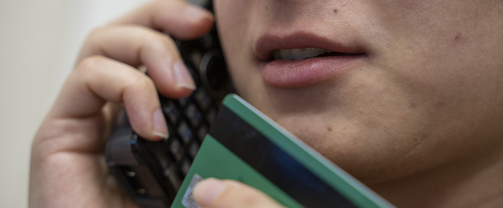 Телефонные аферисты. Целевой звонок фото. Под предлогом защиты. План уничтожения сша. Мошенничество в кредитной сфере.