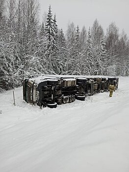 В Афанасьевском районе водитель «Скании» уложил фуру на бок