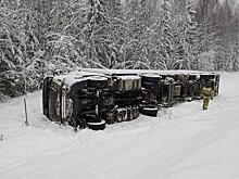 В Афанасьевском районе водитель «Скании» уложил фуру на бок