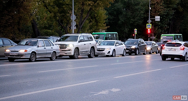 Серийные автомобили с кузовами из экзотических материалов