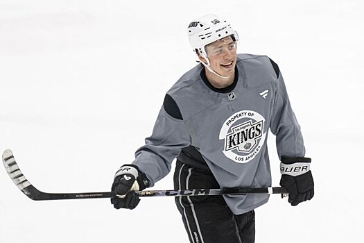 Андрей Кузьменко не смог сдержать улыбки во время необычного исполнения гимна США