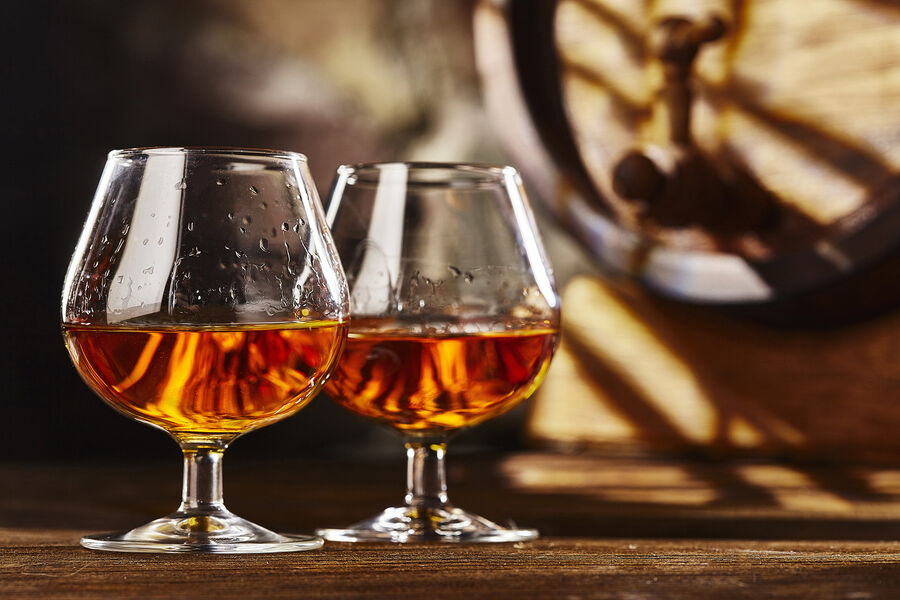 Российская школьница попала в больницу, выпив купленный тетей коньяк