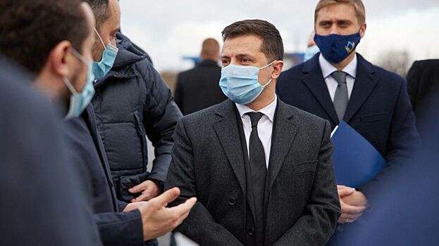Правительство Украины вакцинируется вперед собственных граждан