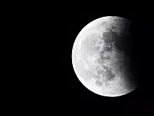 В КНР усомнились в возможности установки США ядерного реактора на Луне