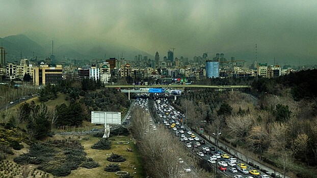 Транспорт vs экология в Иране: денег на бензин у населения все меньше, но отказываться от авто никто не хочет