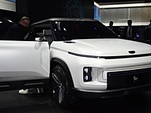 Паркетник Geely SX12 на архитектуре Volvo приобрел уникальную внешность