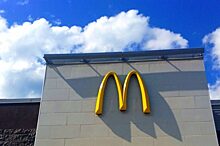 Обновленный McDonald&#39;s возобновил наем сотрудников
