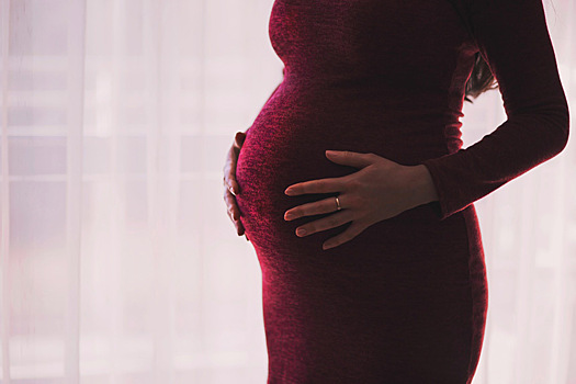 Страдающая бесплодием женщина на карантине забеременела тройней без ЭКО