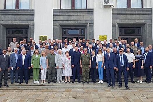 Депутаты новой волны встретились с Народным Советом ЛНР