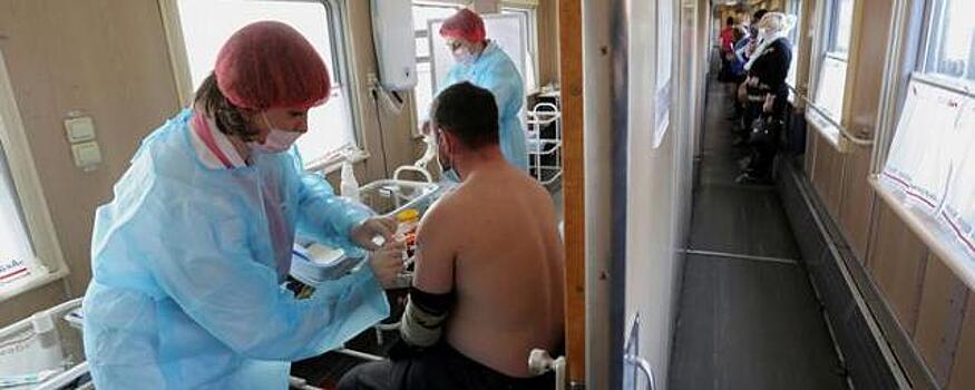 Медики Гулин и Тубашов рассказали, в каких случаях привитые пациенты заболевают ковидом