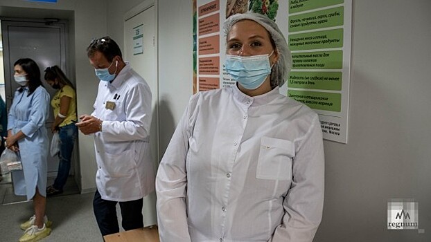 На COVIDной передовой. Как работают студенты в госпиталях Сибири