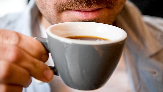 Врач сообщил о вреде кофе в сезон простуд