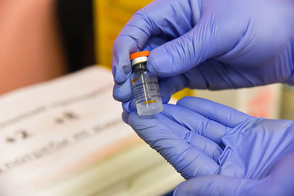 Популярная вакцина оказалась бесполезной против «омикрона»