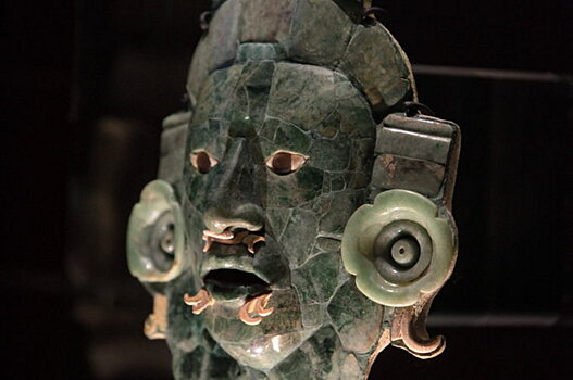В музее Мехико впервые выставлена древняя маска майя