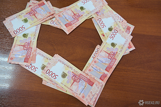 Россияне активно тратили деньги на рестораны и развлечения в ноябре