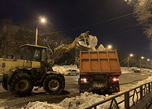 Уборка без авто: откуда будут вывозить снег в Самаре этой ночью