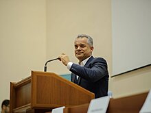 Глава Демпартии Молдовы Плахотнюк избран вице-председателем Социнтерна