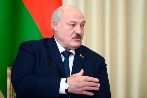 Лукашенко утверждает, что народ Франции даст оценку деятельности Олланда