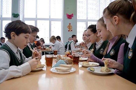 Пельмени против омлета: В каких школах кормят лучше всего