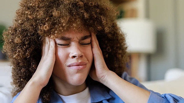 Нейропсихологи объяснили, почему люди слышат голоса в голове