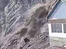 Огромный сель в российском регионе на высоте 3200 метров сняли на видео