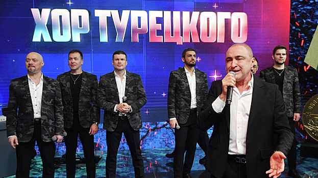 «Хор Турецкого» дал концерт в метро Екатеринбурга
