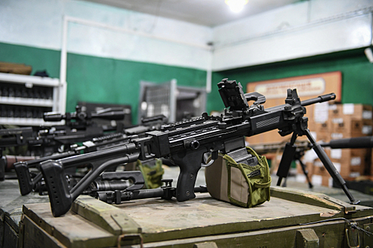 СМИ: Глава Минобороны США остановил поставки оружия Украине без ведома Трампа