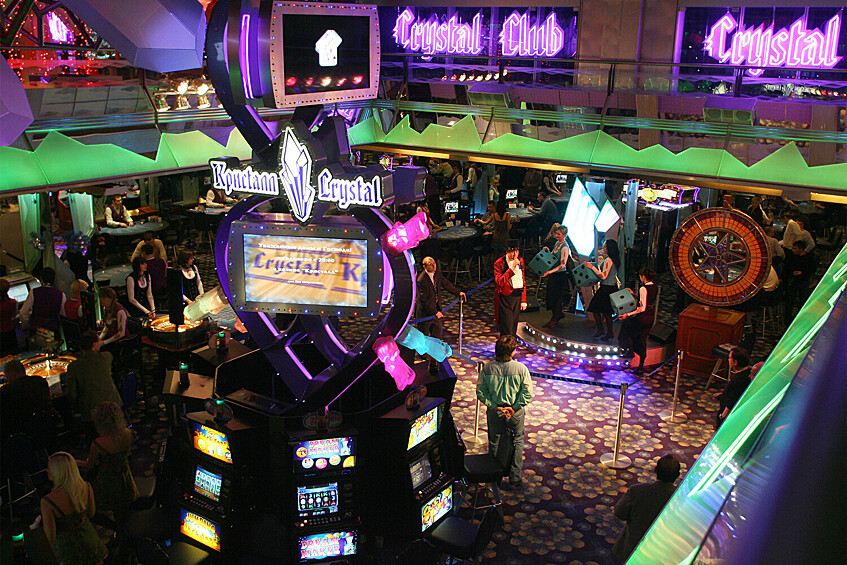 Развлекательный комплекс «Кристалл» на Марксисткой улице в Москве, 2008 год