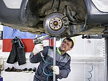 Автоэксперт Хайцеэр объяснил, почему не стоит обслуживаться у дилеров ушедших марок