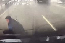 В Дагестане из-за ДТП водитель вылетел из автомобиля и чуть не попал под колеса