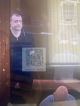 Суд продлил Алексею Дедову срок содержания под стражей