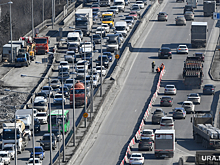 В Тюмени образовалась трехкилометровая пробка