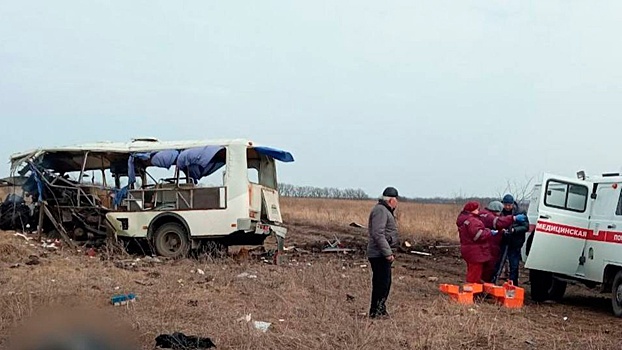 Ехавший на кладбище автобус с пассажирами подорвался на мине в Кировске ЛНР