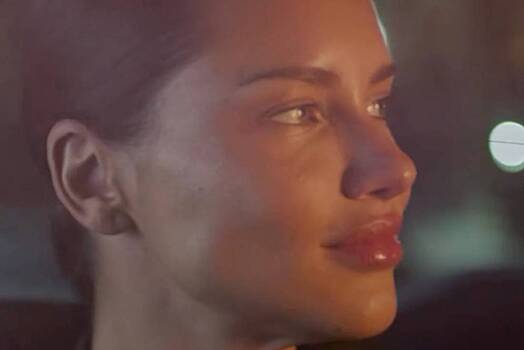 Адриана Лима объявила о возвращении в Victoria’s Secret после шестилетнего перерыва