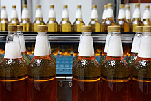 Пивовары пожертвовали этикетками на горлышке бутылок ради экономии