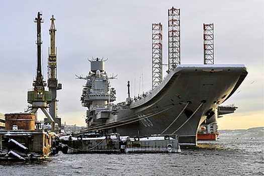 Российский «Адмирал Кузнецов» зайдет в док