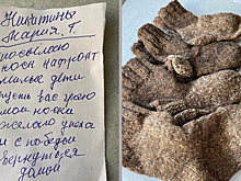 Под Новосибирском 92-летняя труженица тыла вяжет носки участникам СВО на Украине