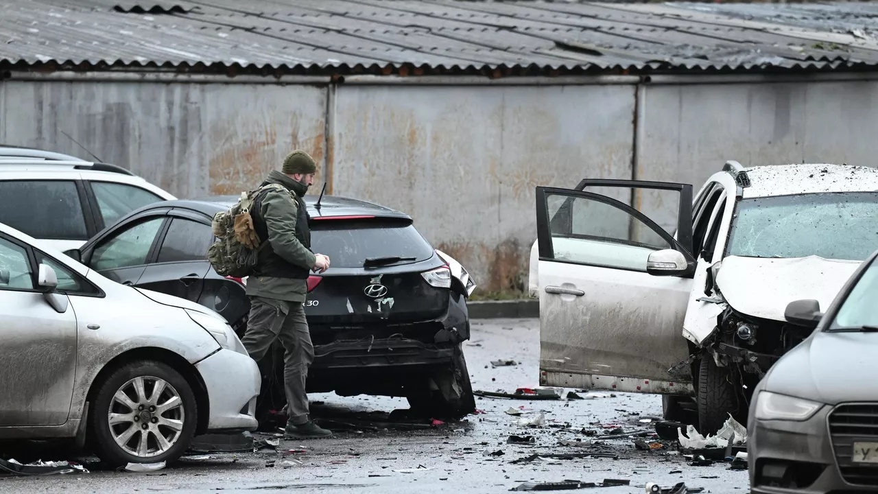 Песков прокомментировал гибель генерала Сарварова