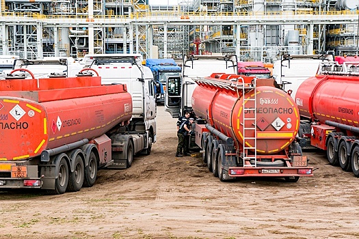 Правительство продлит полный запрет экспорта бензина на сентябрь