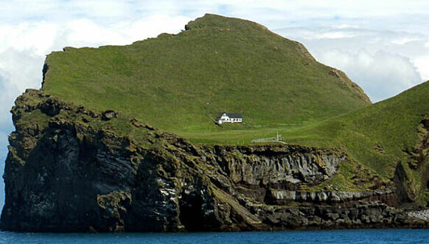 10 самых труднодоступных мест на планете