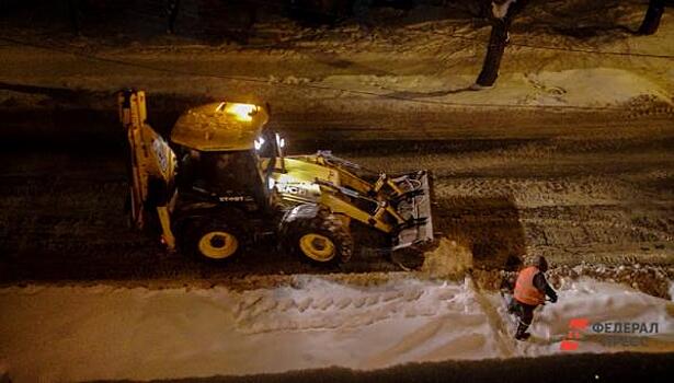 Свердловский мэр предложил горожанам жаловаться губернатору на нечищеные дороги