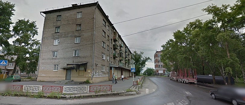 В Архангельске маленький ребенок убежал из дома в одних трусах