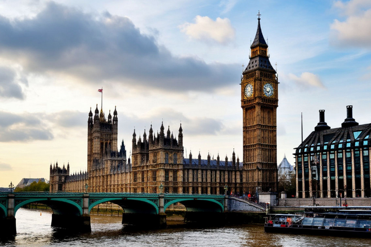 Лондон заявил об отзыве аккредитации российского дипломата