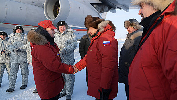 Путин высек осколки из ледника на острове Земля Александры