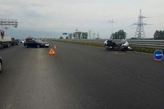 В Гурьевском районе на «Северном обходе» столкнулись автомобиль и мотоцикл