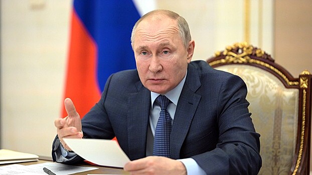 Путин допустил более свободные поездки за рубеж с сентября