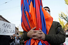 Половина кабмина Армении подала в отставку