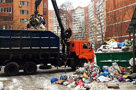 Депутат Бурматов призвал ввести индивидуальные тарифы за вывоз мусора